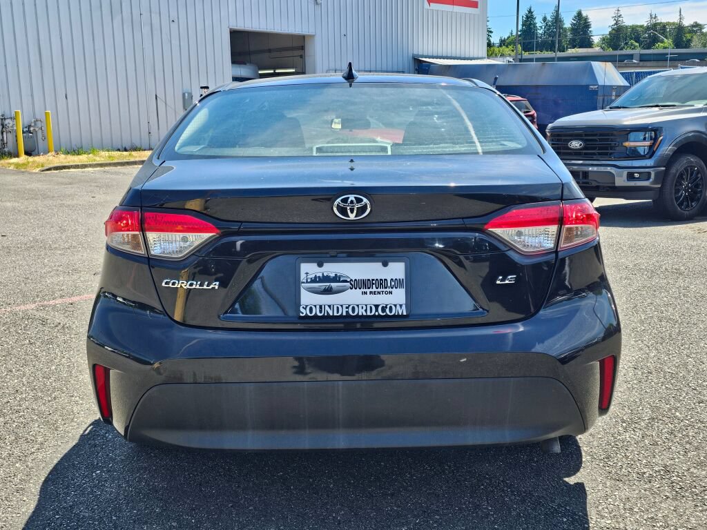 Used 2023 Toyota Corolla LE FWD image 3