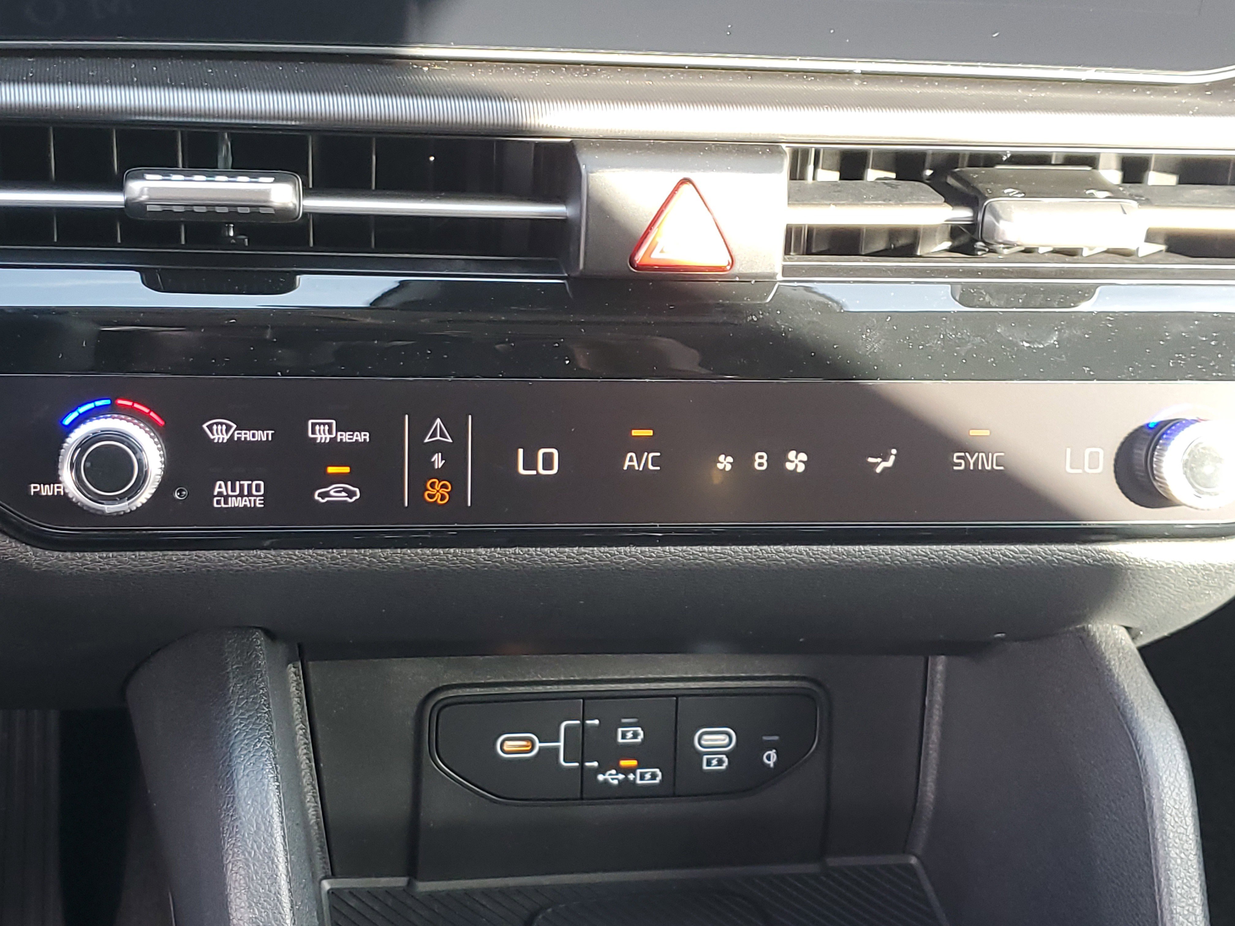 New 2026 Kia Sportage SX image 30