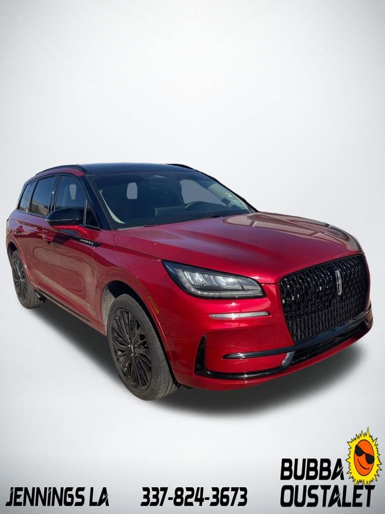 Used 2025 Lincoln Corsair AWD w/ Equipment Group 101A image 3