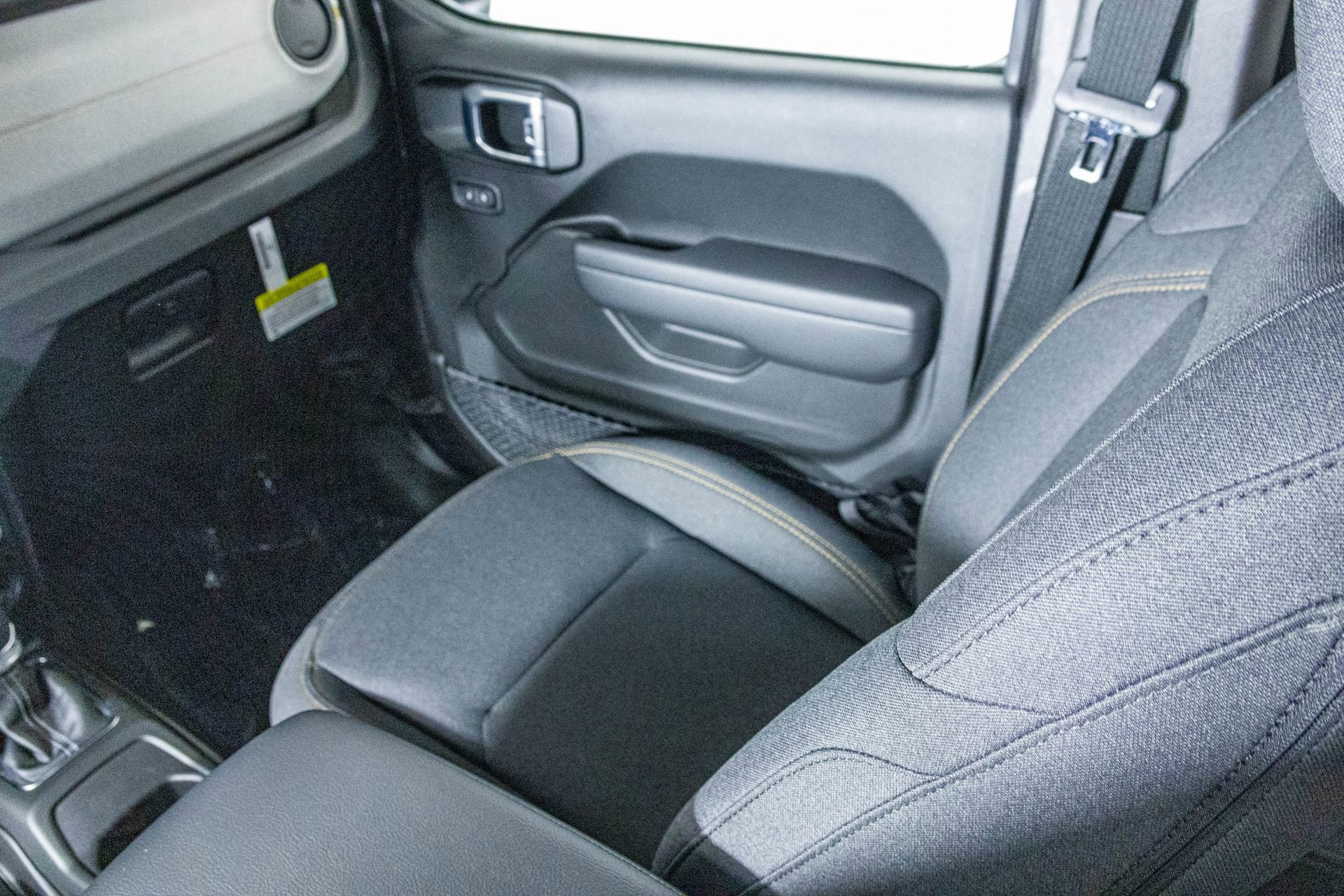 New 2026 Jeep Wrangler Sport S image 32