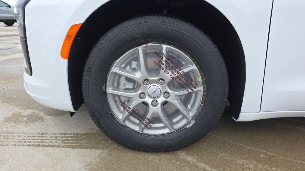New 2027 Chrysler Pacifica Select FWD image 10