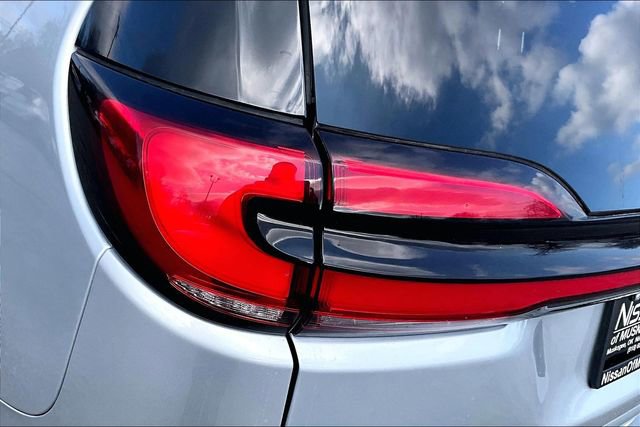 Used 2024 Chrysler Pacifica Touring-L image 20