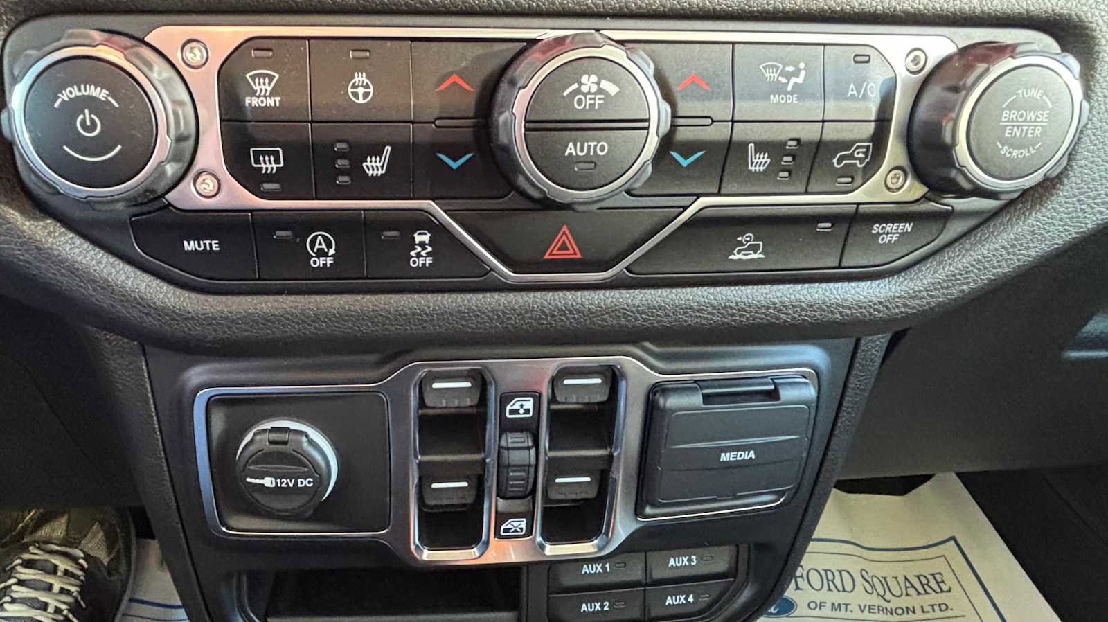 Certified 2024 Jeep Gladiator Sport image 19