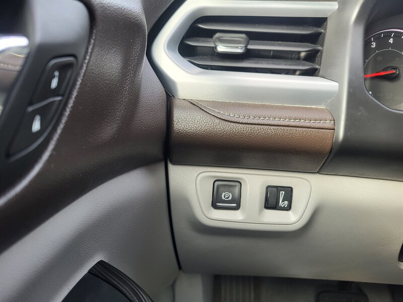 Used 2018 GMC Acadia SLT w/ LPO, Floor Liner Package FWD image 22
