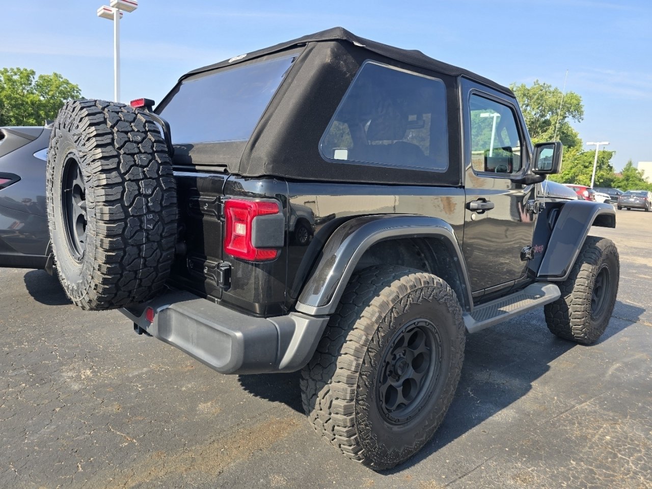 Used 2018 Jeep Wrangler Rubicon AWD/4WD image 7