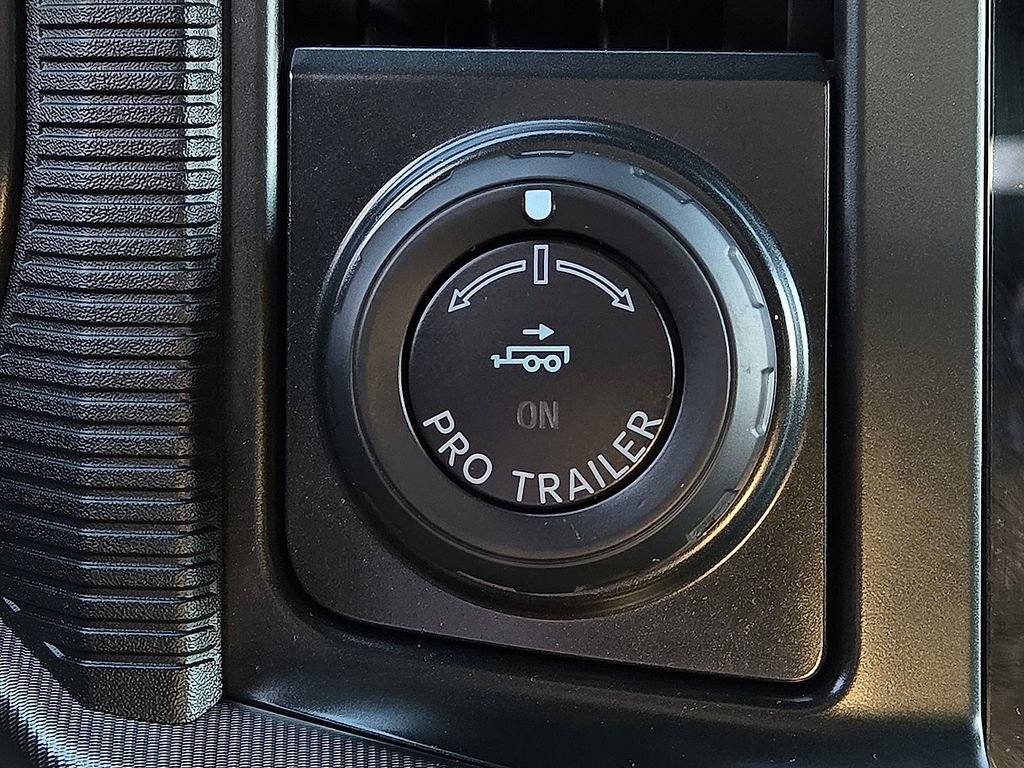 Used 2025 Ford F150 Lariat w/ Equipment Group 502A High AWD/4WD image 15