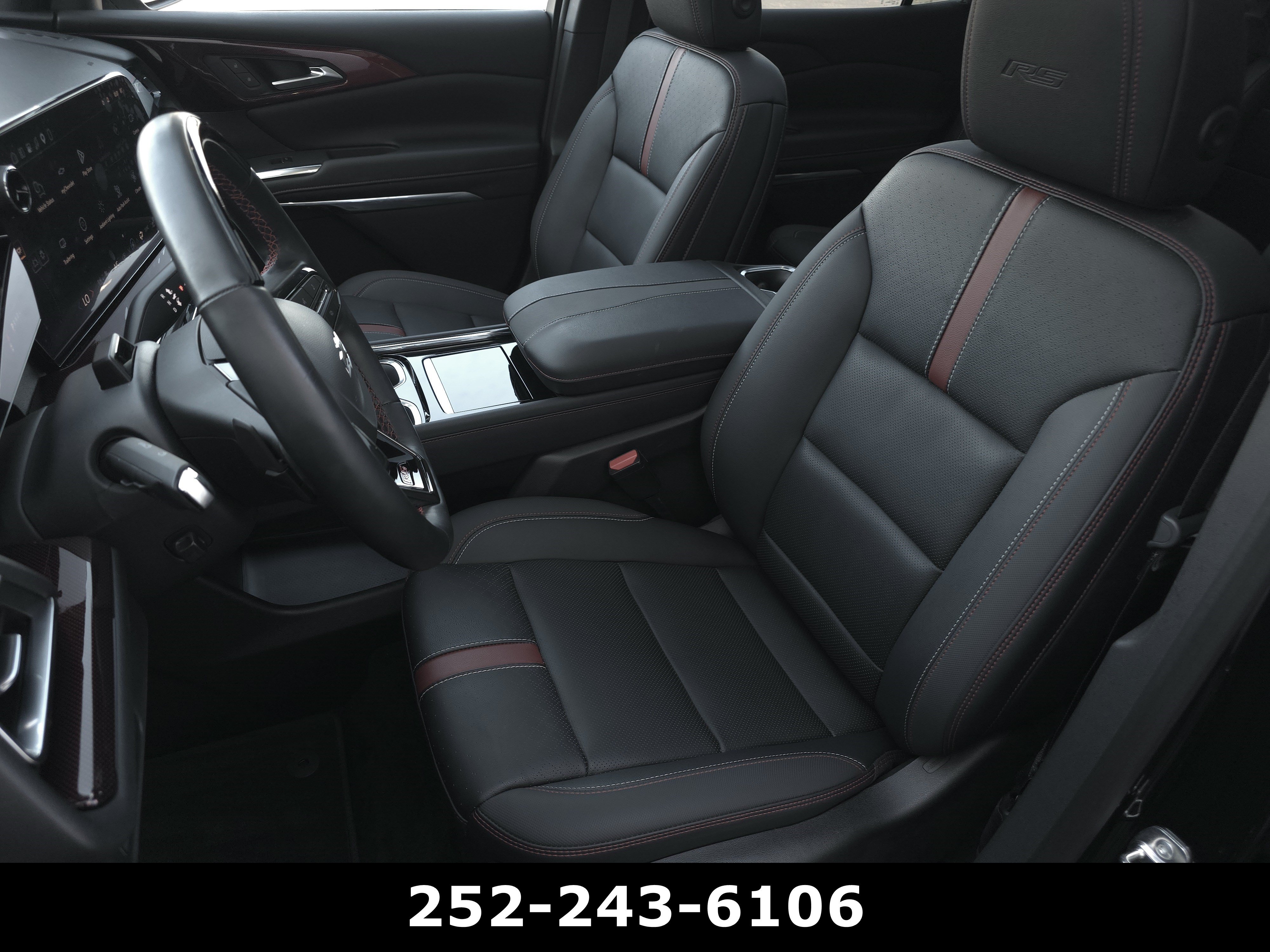 Used 2026 Chevrolet Traverse RS FWD image 10