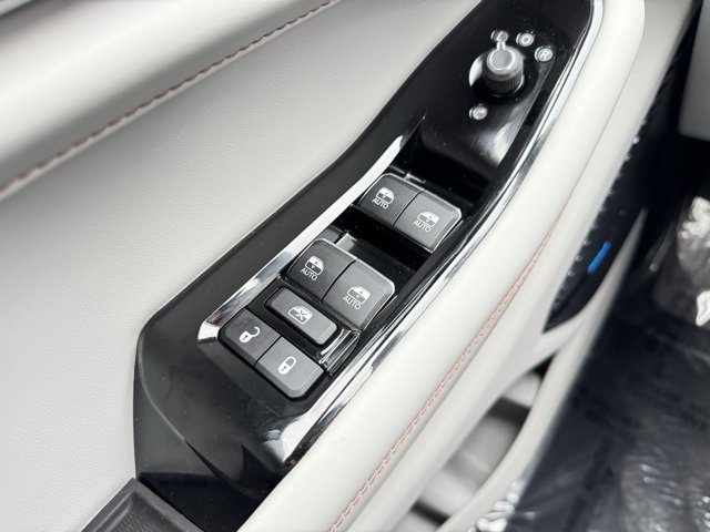 Used 2021 Jeep Grand Cherokee L Overland w/ Luxury Tech Group IV image 39