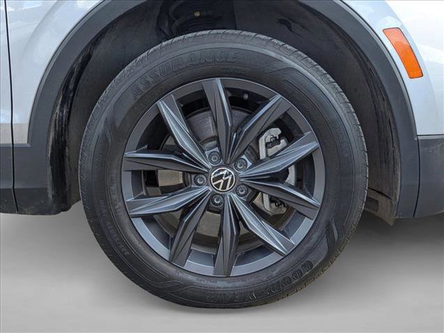 Used 2022 Volkswagen Tiguan SE image 23
