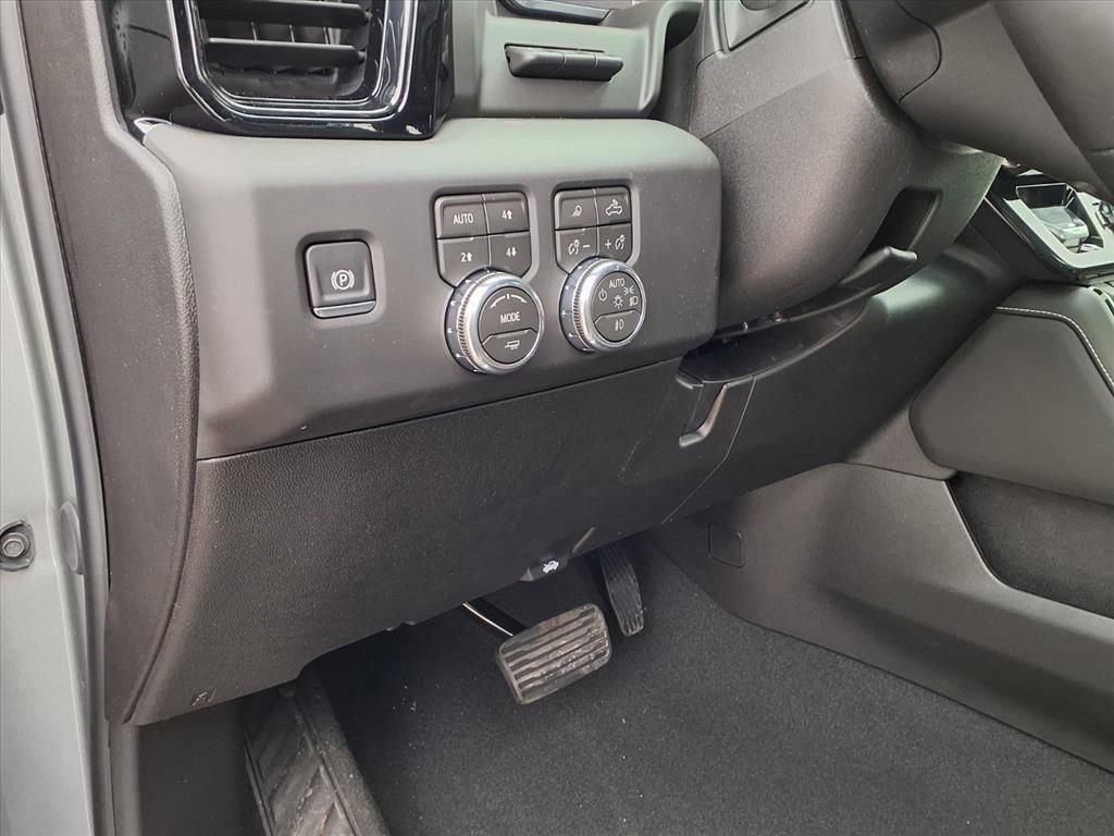 New 2026 GMC Sierra 2500 AT4X image 12