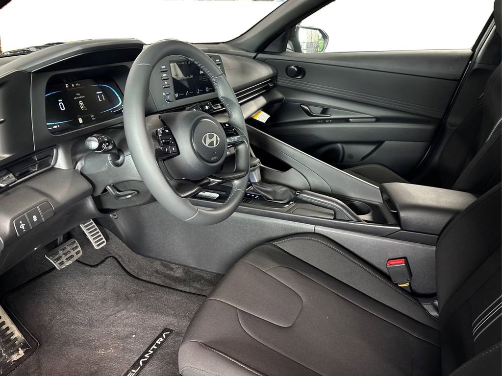 New 2026 Hyundai Elantra Sport FWD image 9