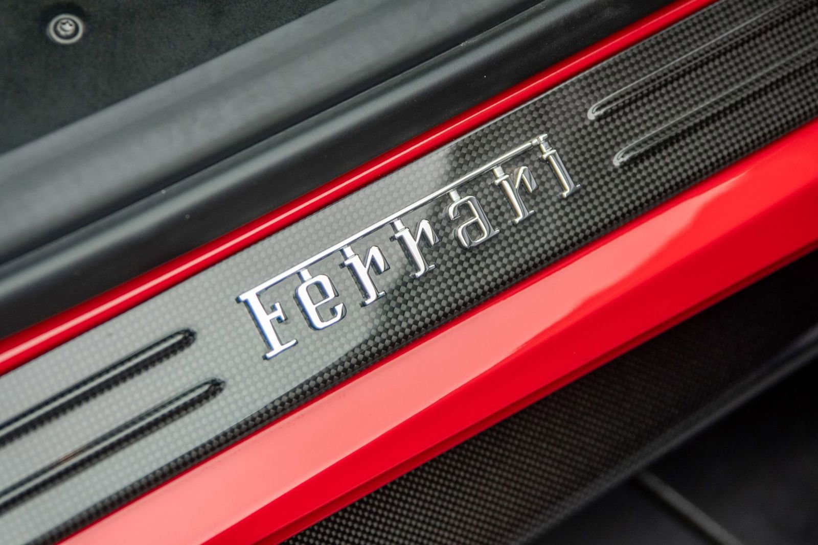 Used 2020 Ferrari 488 Pista Spider image 36