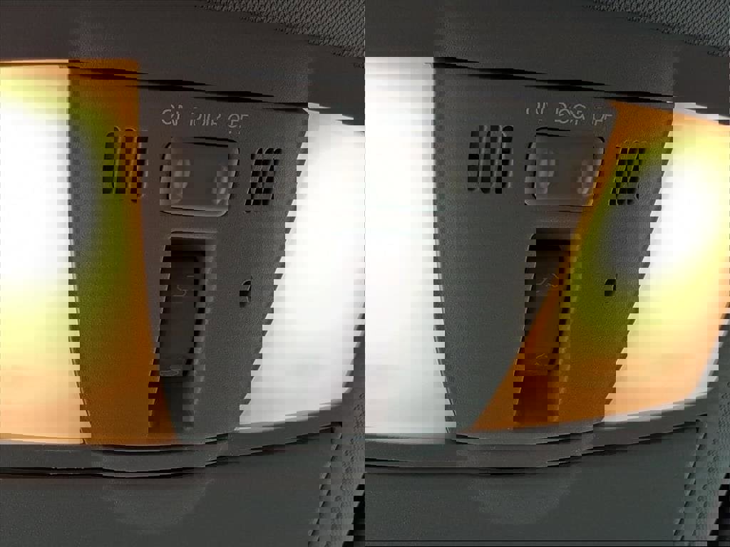 Used 2017 Nissan Armada Platinum w/ Captain Seat Package image 27