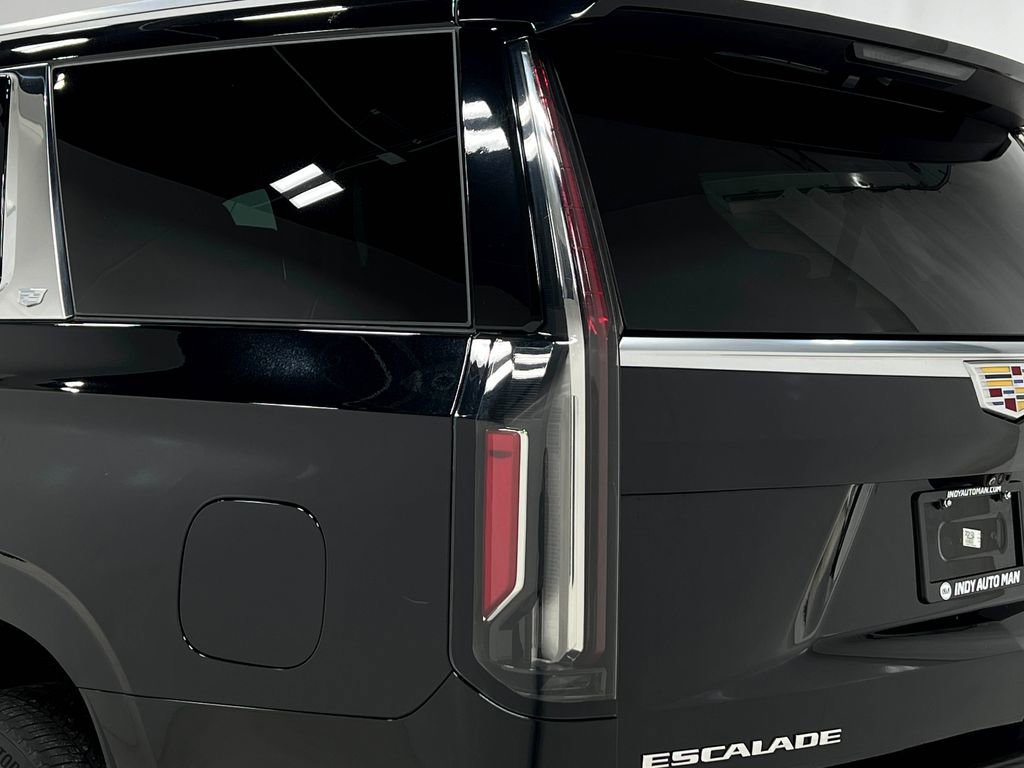 Used 2021 Cadillac Escalade Premium Luxury AWD/4WD image 41