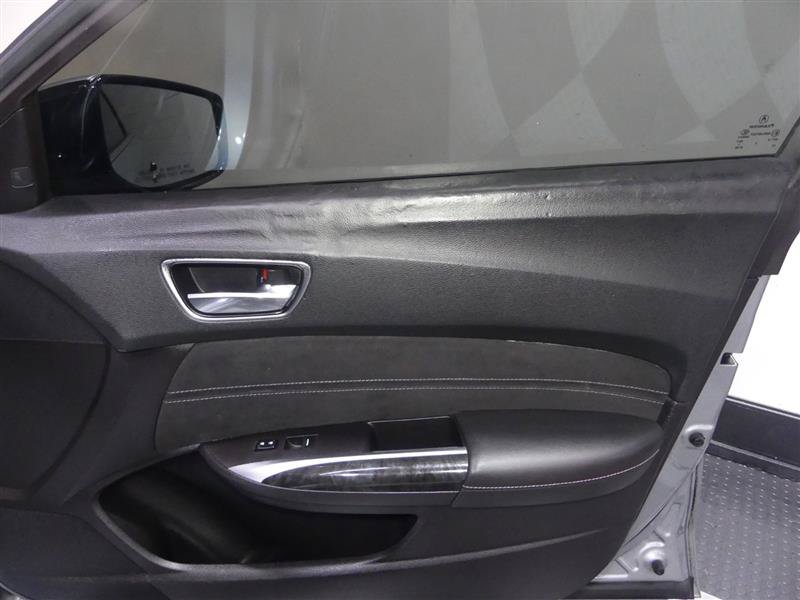 Used 2018 Acura TLX w/ Technology Package FWD image 15