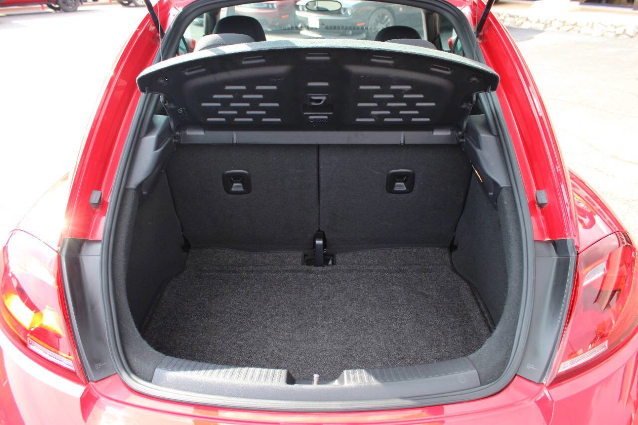 Used 2019 Volkswagen Beetle 2.0T S image 12