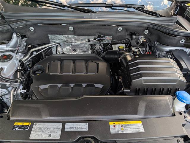 Certified 2024 Volkswagen Atlas Cross Sport SE AWD/4WD image 11