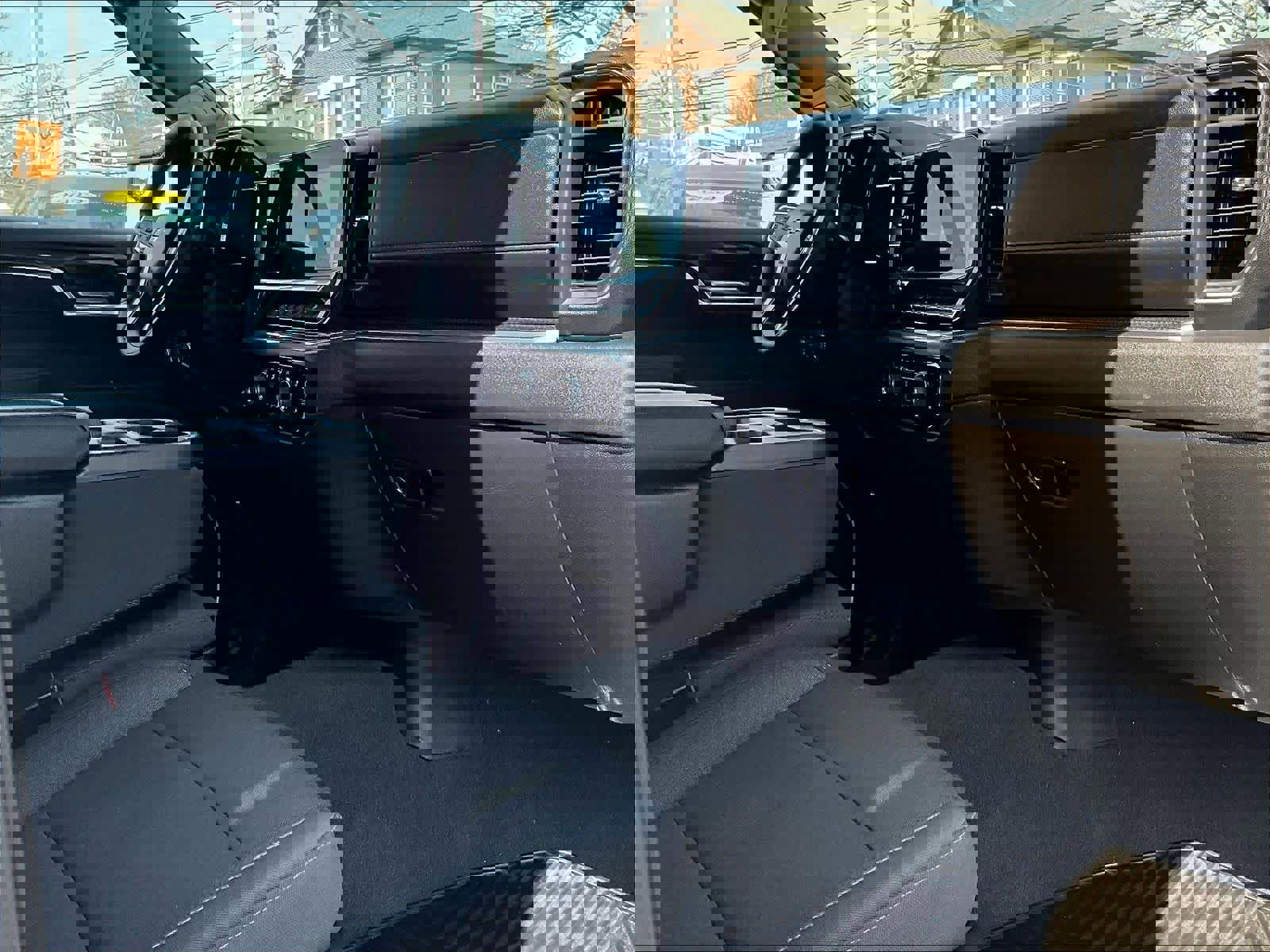 Used 2023 Chevrolet Silverado 1500 LT AWD/4WD image 14