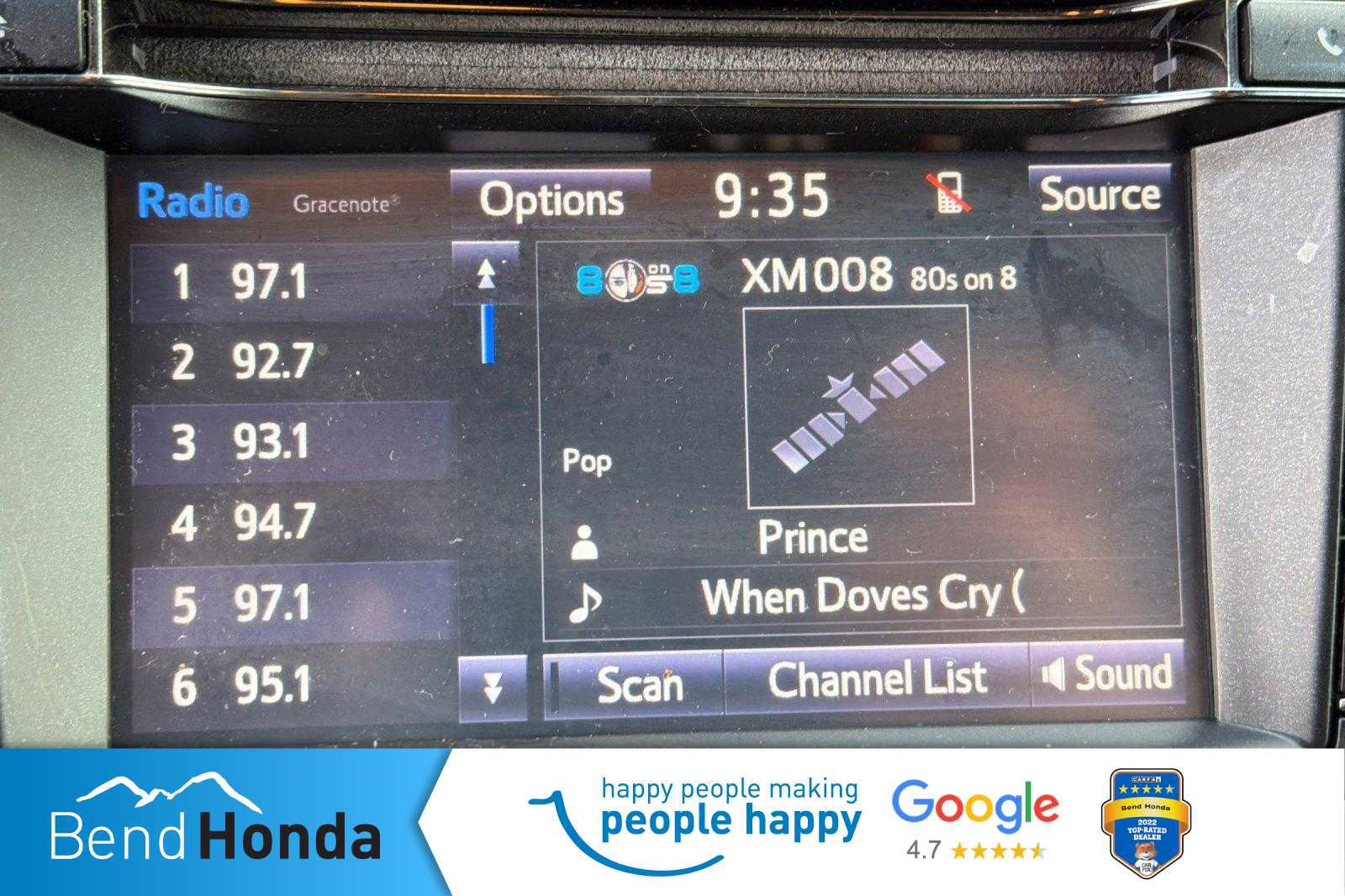 Used 2018 Toyota RAV4 XLE image 28