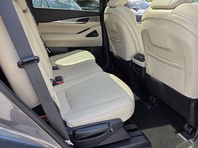 Used 2023 INFINITI QX60 Luxe w/ Performance Audio Package AWD/4WD image 16