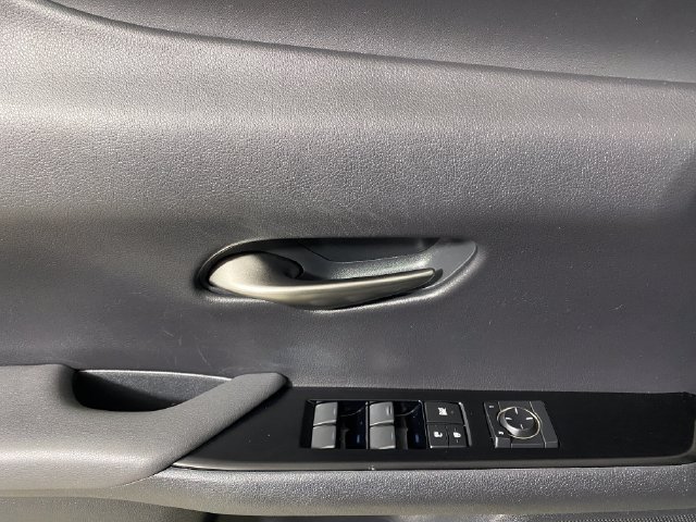 Used 2019 Lexus UX 250h F Sport w/ F Sport Premium Package AWD/4WD image 21