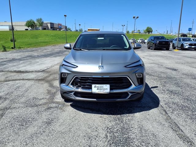 Used 2025 Buick Encore GX Preferred FWD image 2