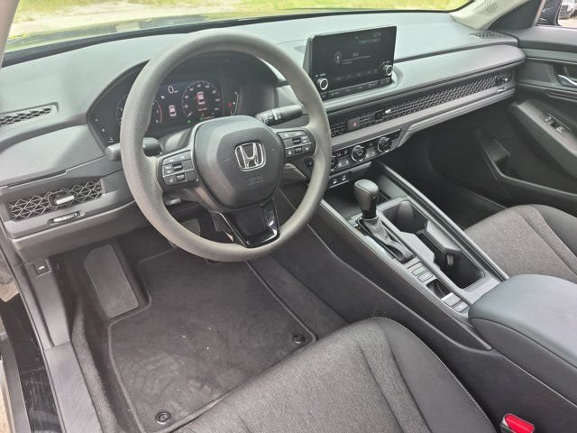 Used 2025 Honda Accord SE image 15