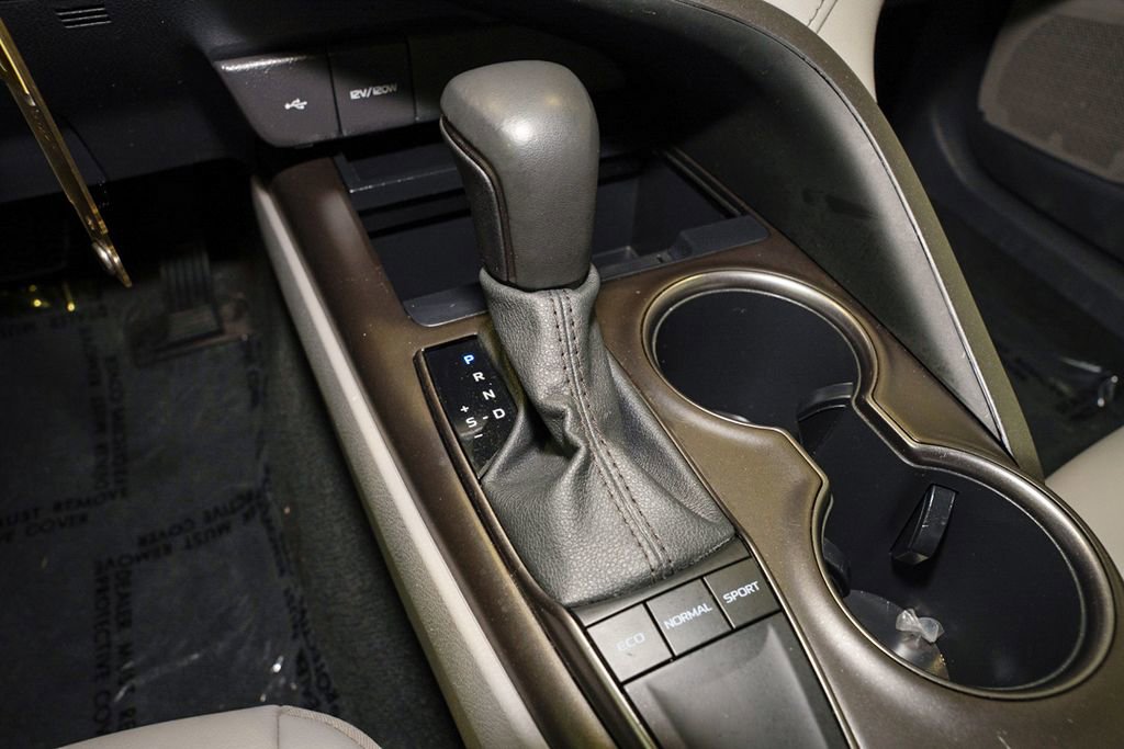 Used 2023 Toyota Camry SE FWD image 14