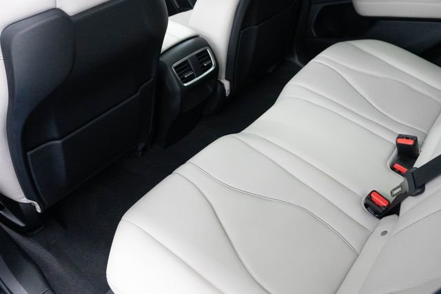 Used 2025 Acura RDX SH-AWD image 18