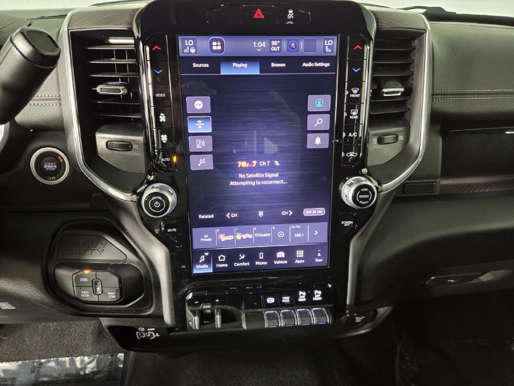 Used 2026 RAM 2500 Laramie AWD/4WD image 13