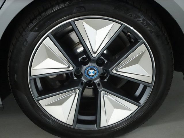 Used 2024 BMW i4 xDrive40i w/ Convenience Package AWD/4WD image 40