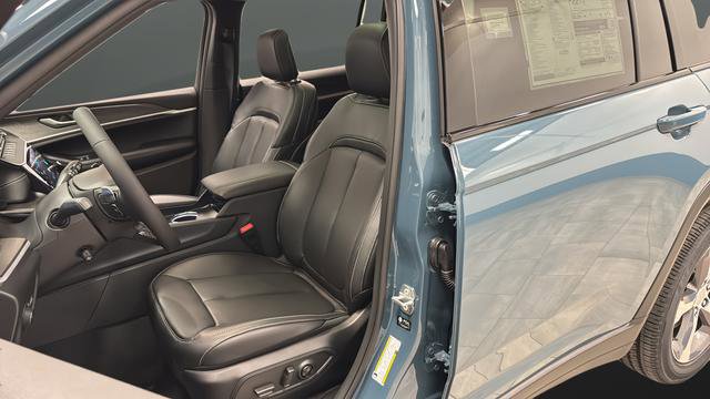 New 2026 Jeep Grand Cherokee L Limited image 9