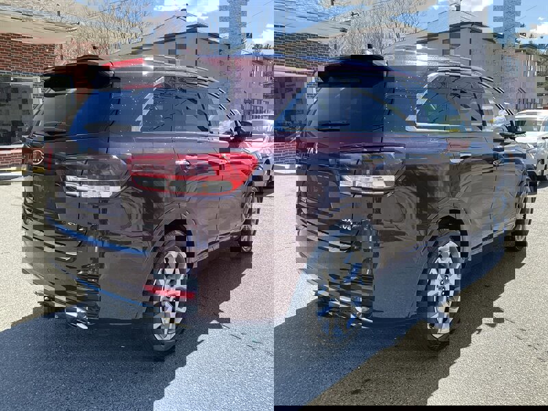 Used 2017 Kia Sorento SX image 5