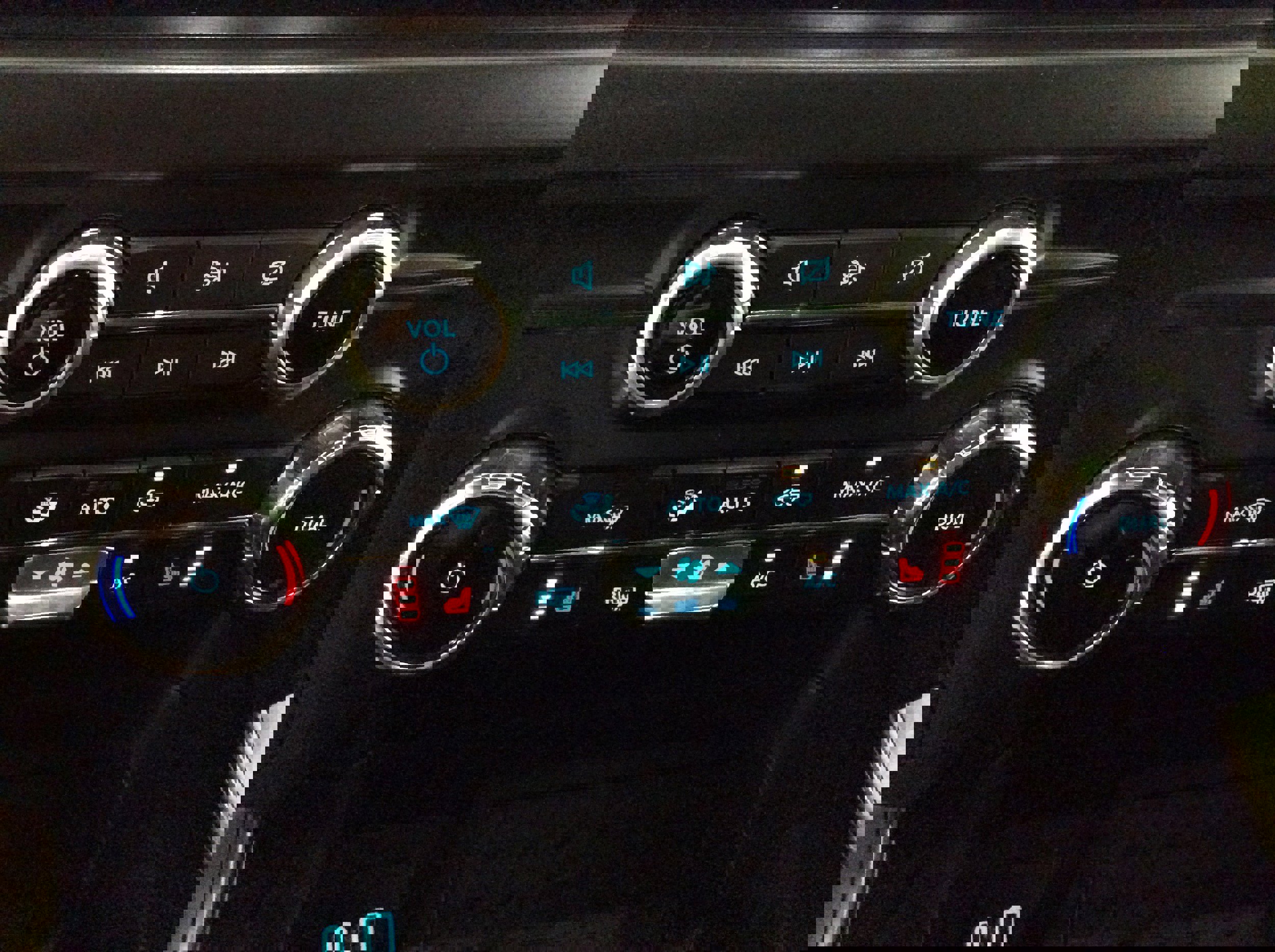 Used 2024 Ford F150 XLT w/ Equipment Group 303A High image 34