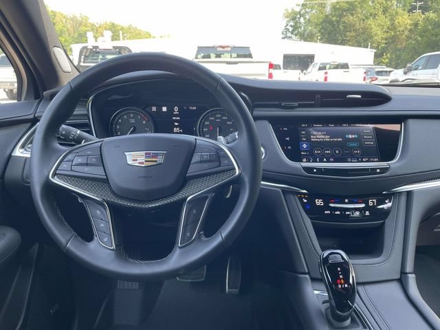 Certified 2026 Cadillac XT5 Sportv w/ LPO, Floor Liner Package AWD/4WD image 22