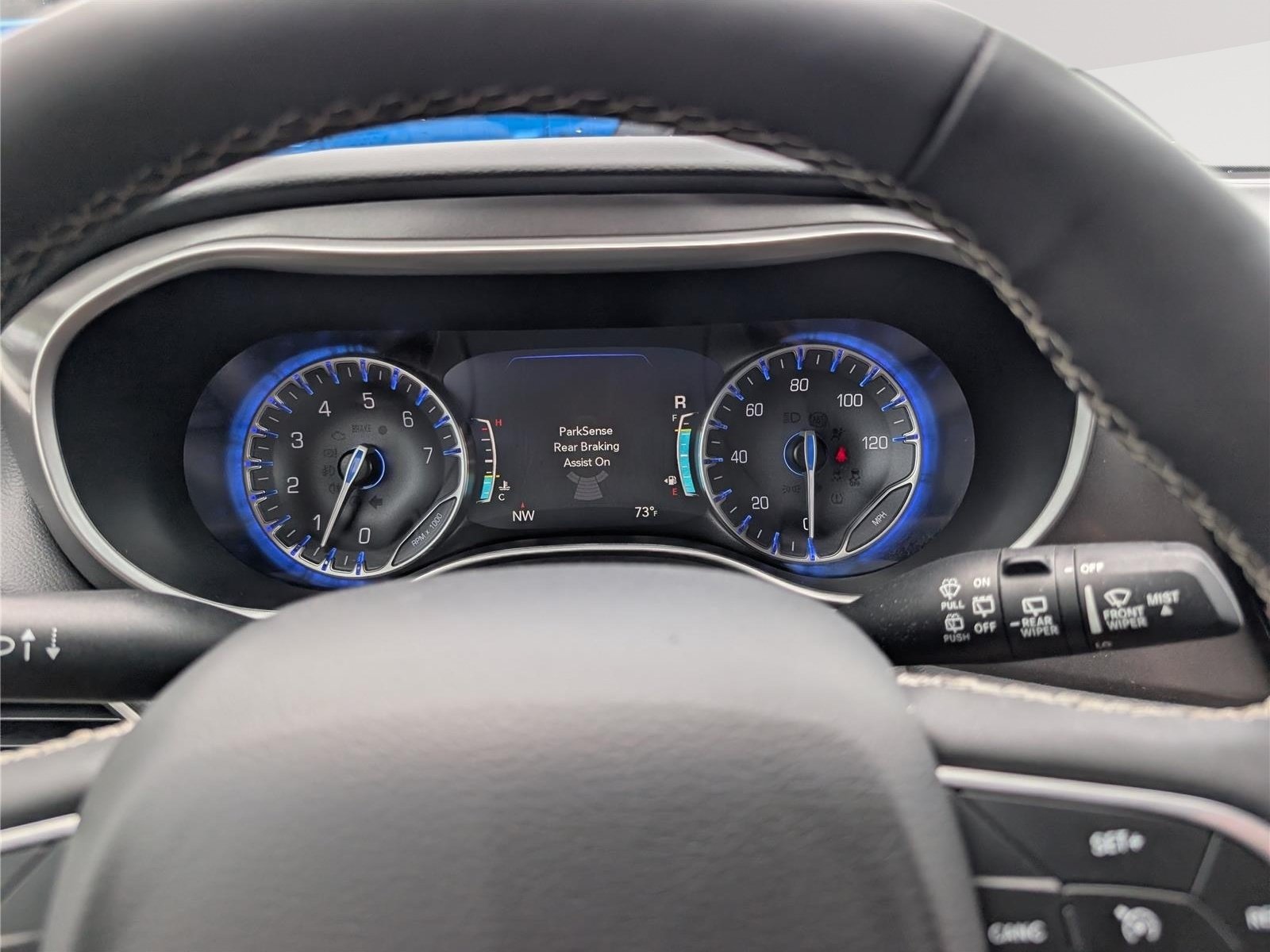 Used 2023 Chrysler Pacifica Touring-L FWD image 29