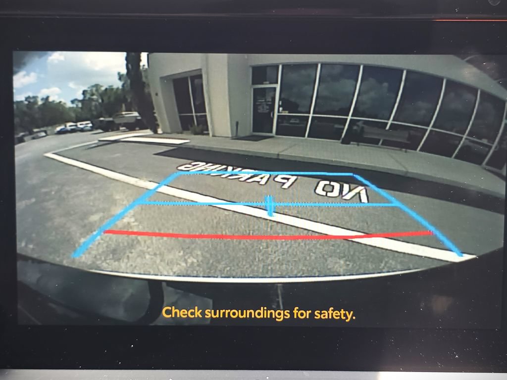 Used 2024 Toyota Prius XLE FWD image 22