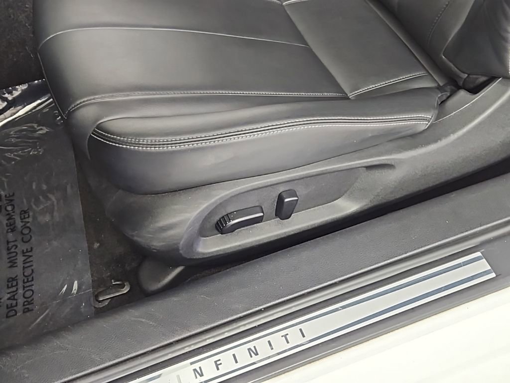 Used 2019 INFINITI Q60 3.0t w/ Cargo Package RWD image 23