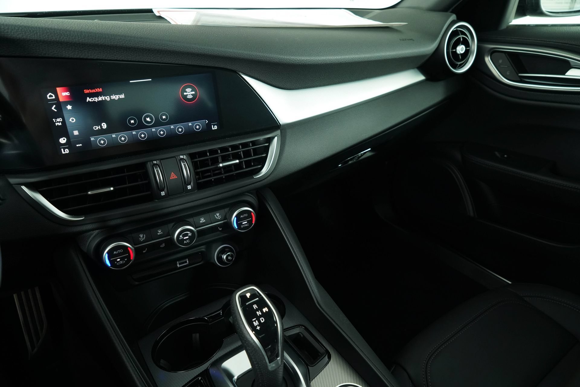 Used 2025 Alfa Romeo Giulia w/ Driving Assist Package RWD image 26