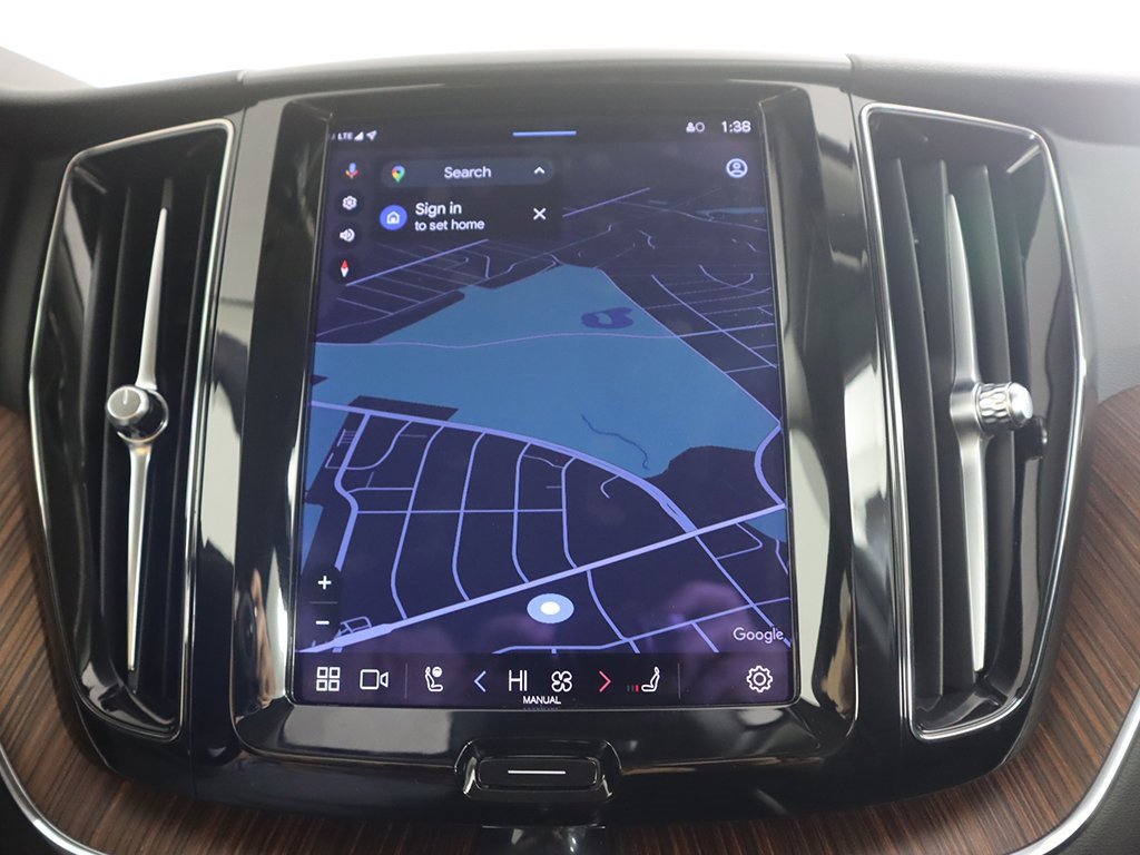 Used 2023 Volvo XC60 B5 Plus w/ Climate Package image 50