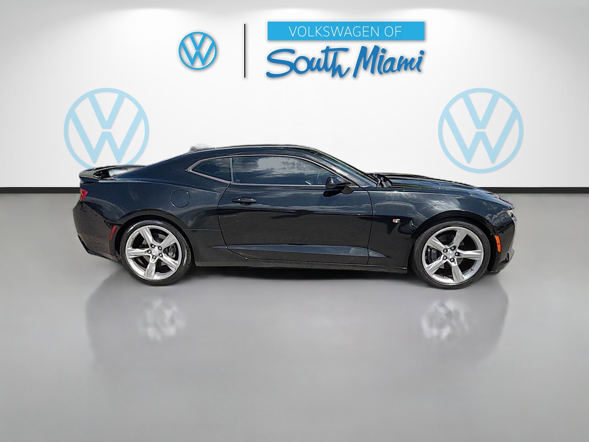 Used 2017 Chevrolet Camaro SS image 8