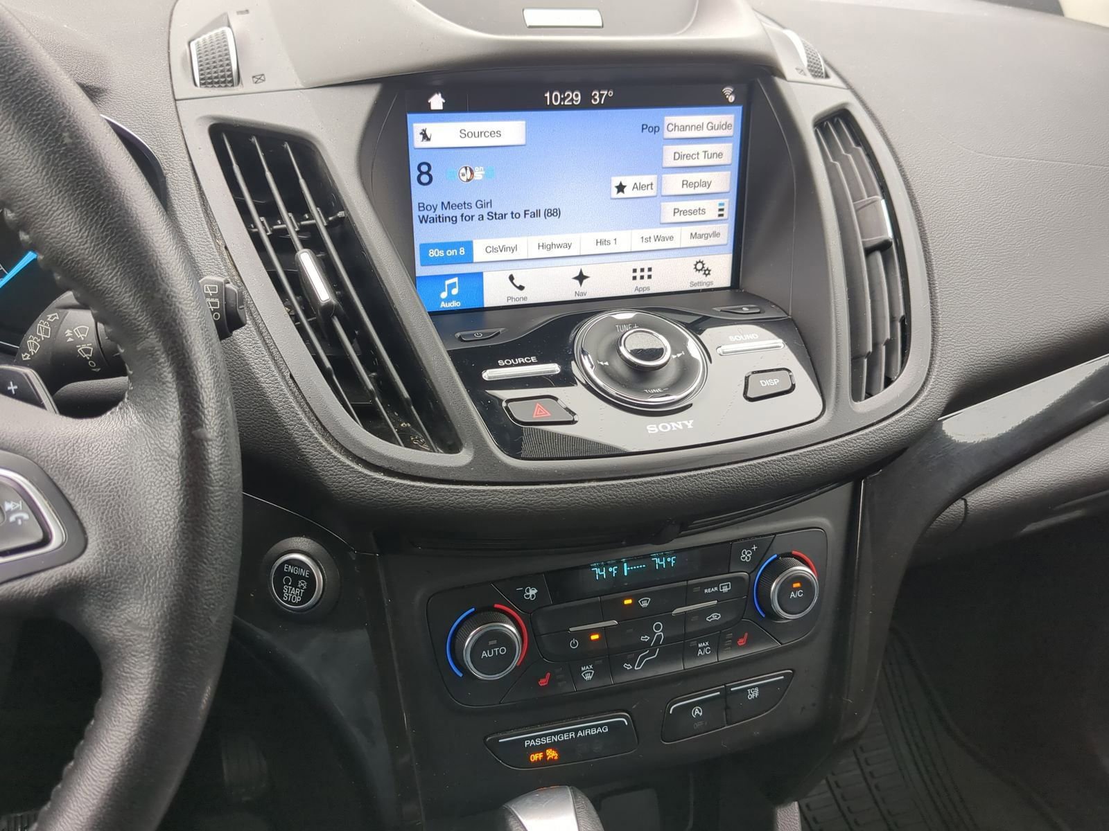 Used 2017 Ford Escape Titanium image 31