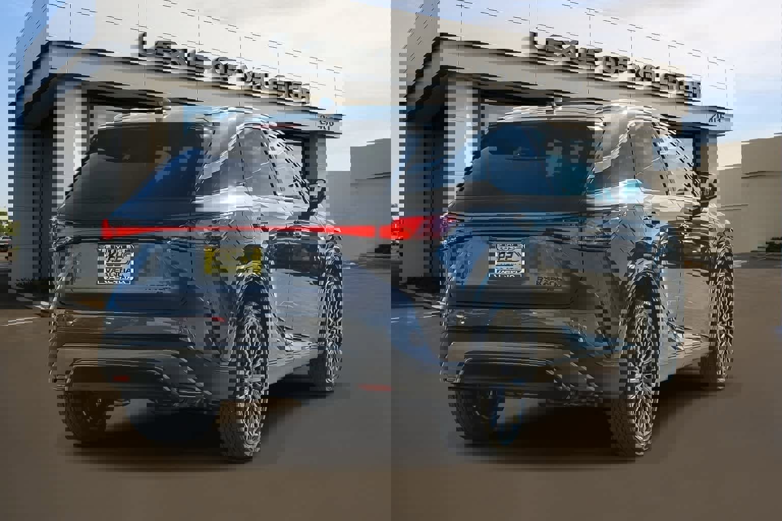 New 2026 Lexus RX 450h Luxury image 4