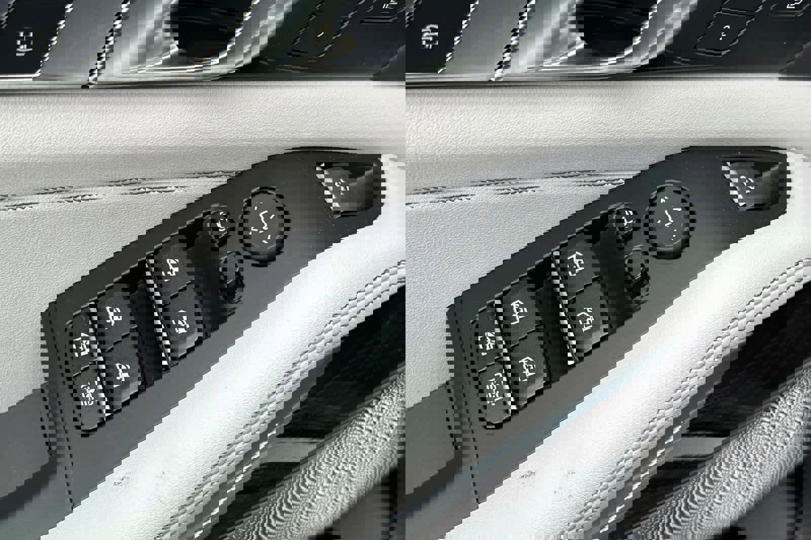 New 2026 BMW X7 xDrive40i w/ M Sport Package image 14