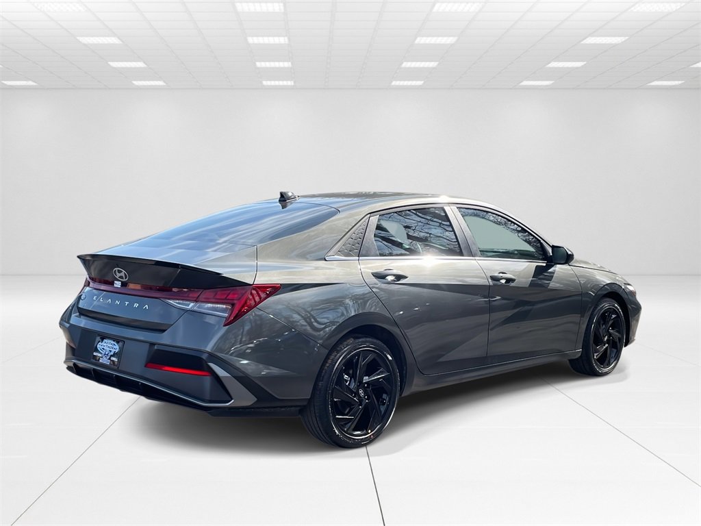 New 2026 Hyundai Elantra SEL Sport image 6