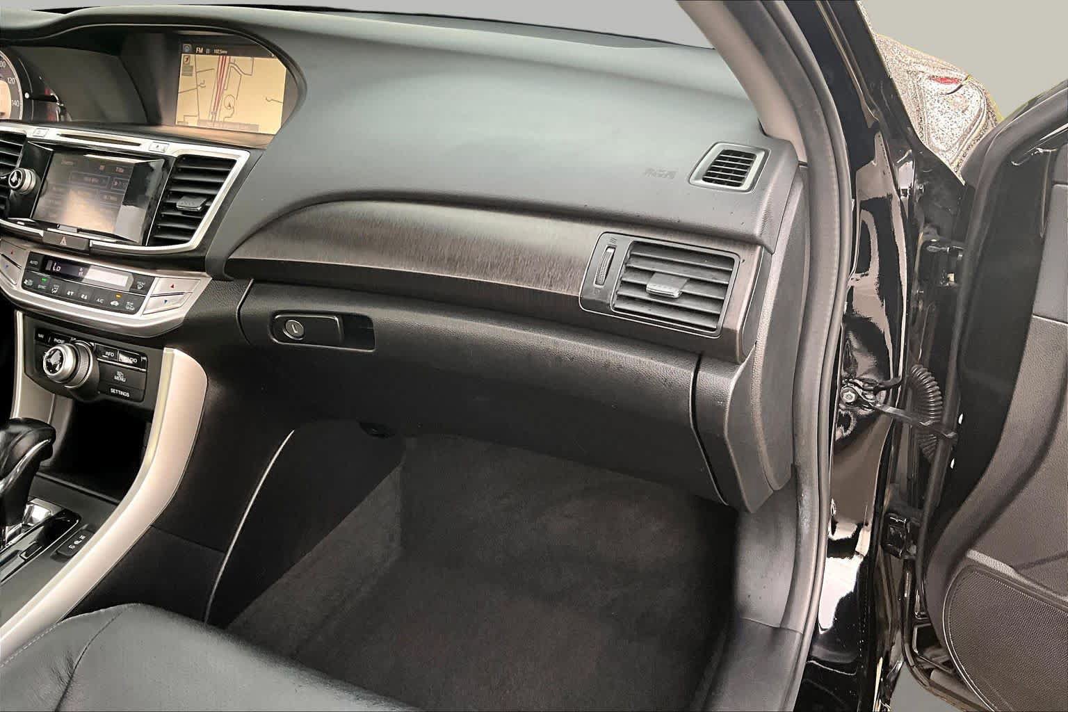 Used 2015 Honda Accord EX-L image 17