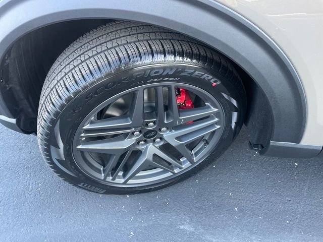 New 2026 Ford Explorer ST-Line w/ ST-Line Street Pack image 18