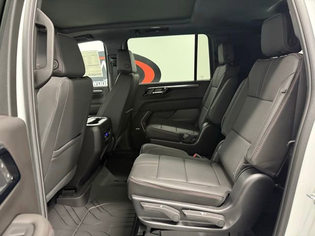 New 2026 Chevrolet Suburban RST image 14