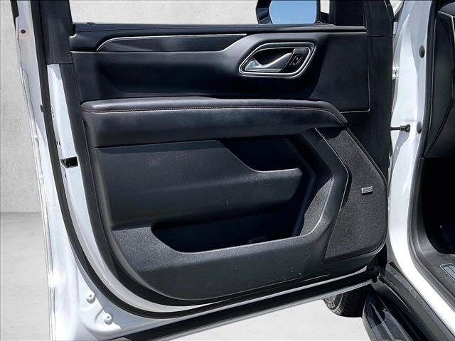 Used 2021 Chevrolet Suburban RST RWD image 17