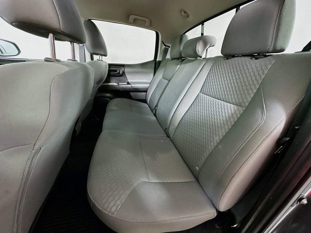 Used 2023 Toyota Tacoma SR5 w/ Technology Package image 4